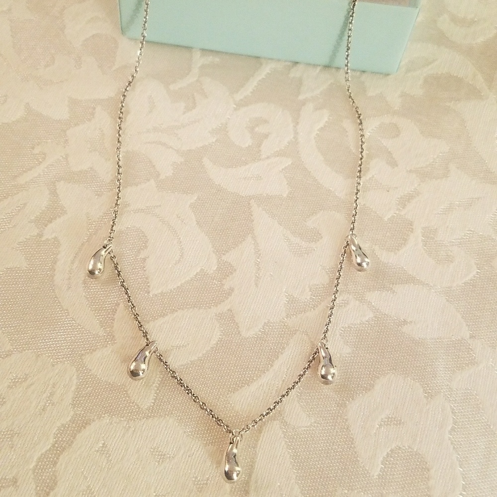 Tiffany & CO Authentic Peretti Teardrop necklace c